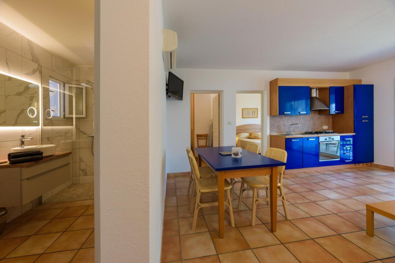 Residence Ochji Di Mare Проприано Екстериор снимка